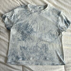 Lululemon workout T-shirt